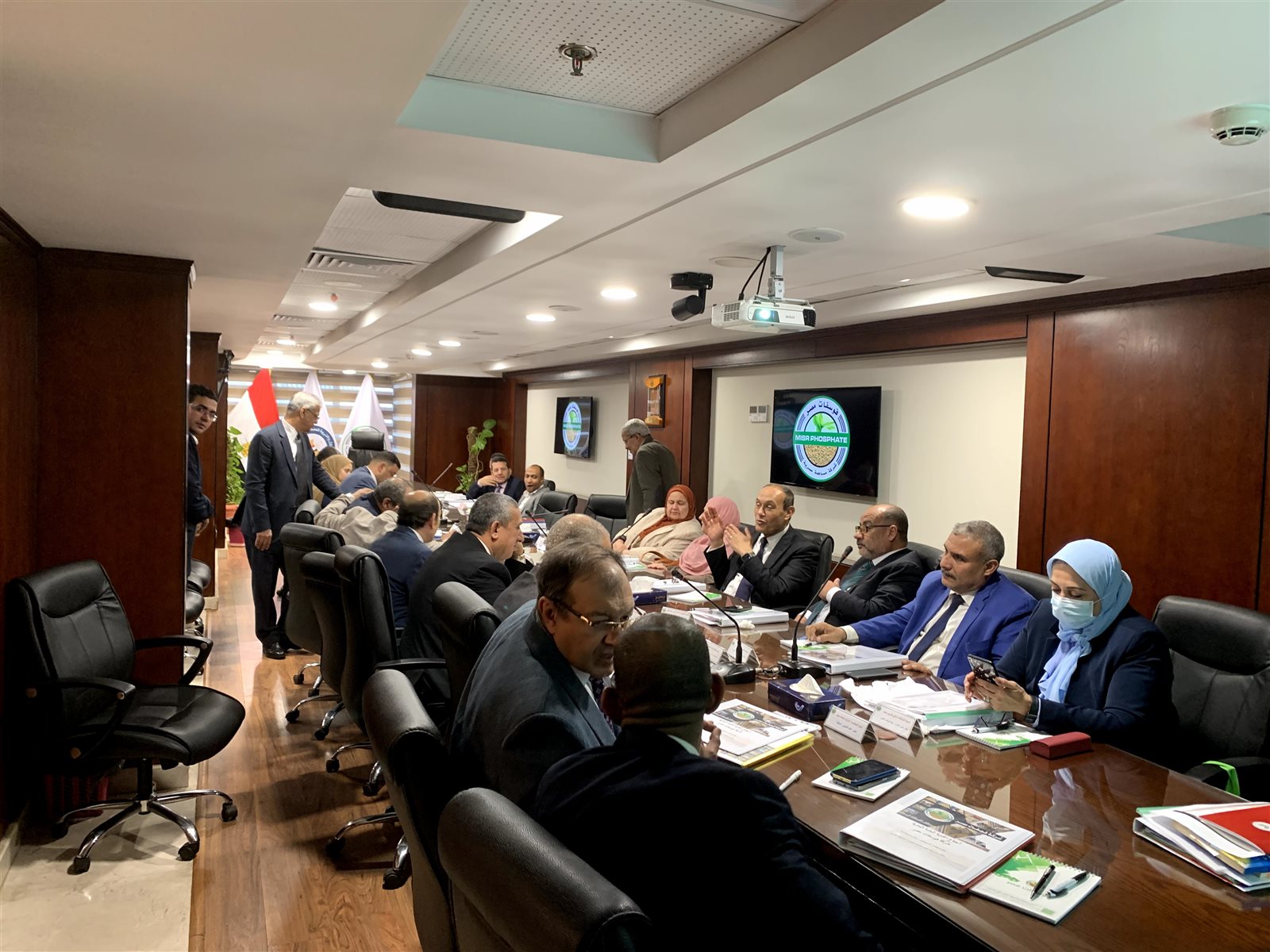 اجتماع مجلس إدارة فوسفات مصر (4)