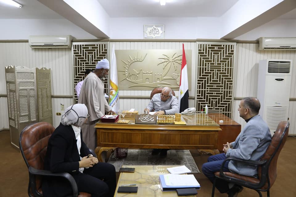 الزملوط يتلقي مواطني الداخلة (4)