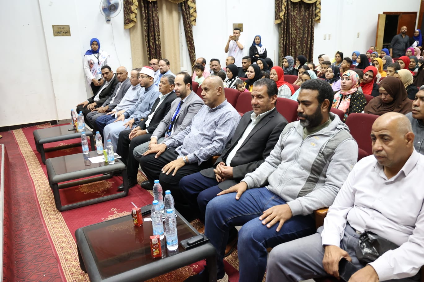 تكريم 70 فائزا في مسابقة دينية وحفظة القران الكريم وذوي الهمم والأيتام بالوادي الجديد (6)