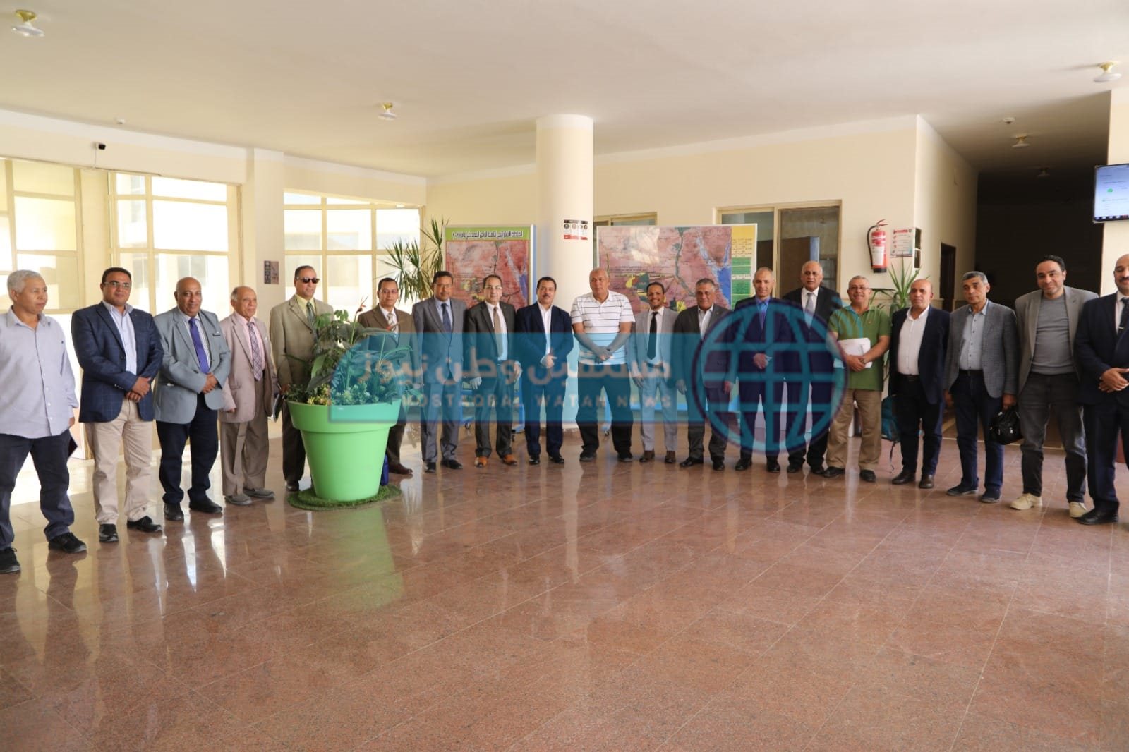 وفد من 6 جامعات يزور الوادي الجديد للاستفادة من البحث العلمي في الزراعة (2)