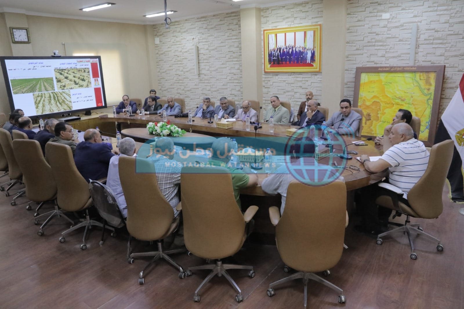 وفد من 6 جامعات يزور الوادي الجديد للاستفادة من البحث العلمي في الزراعة (3)