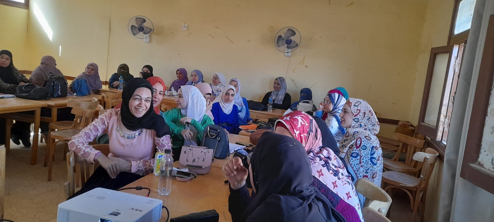 برنامج التدريب الذهني والبدني للمعلمين الناجحين في مسابقة ٣٠ الف معلم فى الوادى الجديد (1)