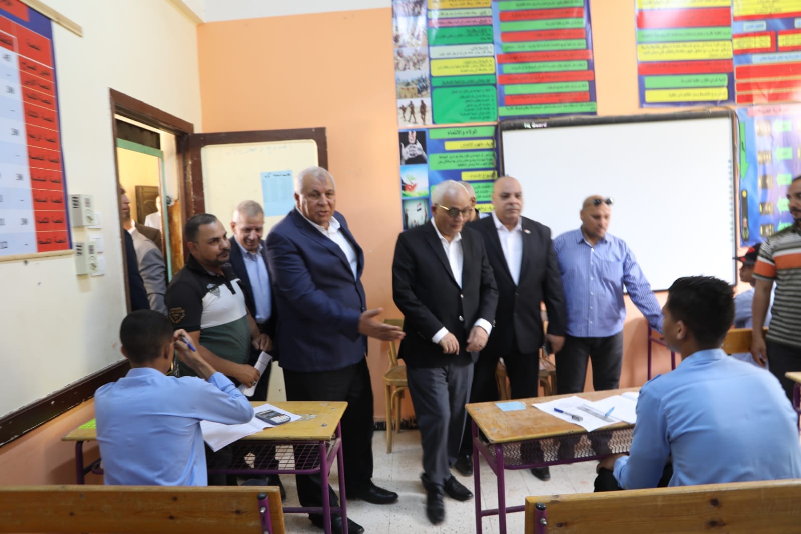 حجازي والزملوط يتفقدان امتحانات الدبلومات الفنية بالمدرسة الثانوية الصناعية العسكرية (3)