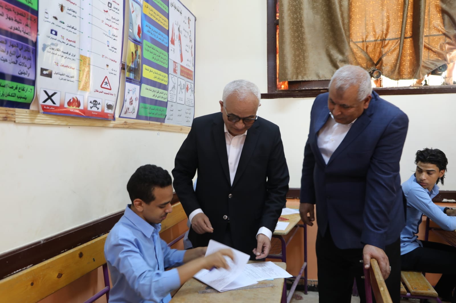 حجازي والزملوط يتفقدان امتحانات الدبلومات الفنية بالمدرسة الثانوية الصناعية العسكرية (10)