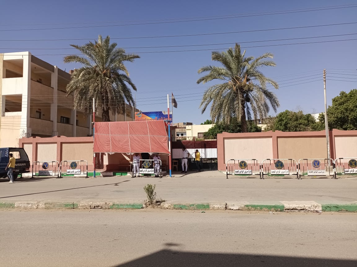 غرف عمليات لمتابعة امتحانات الوادي الجديد (3)