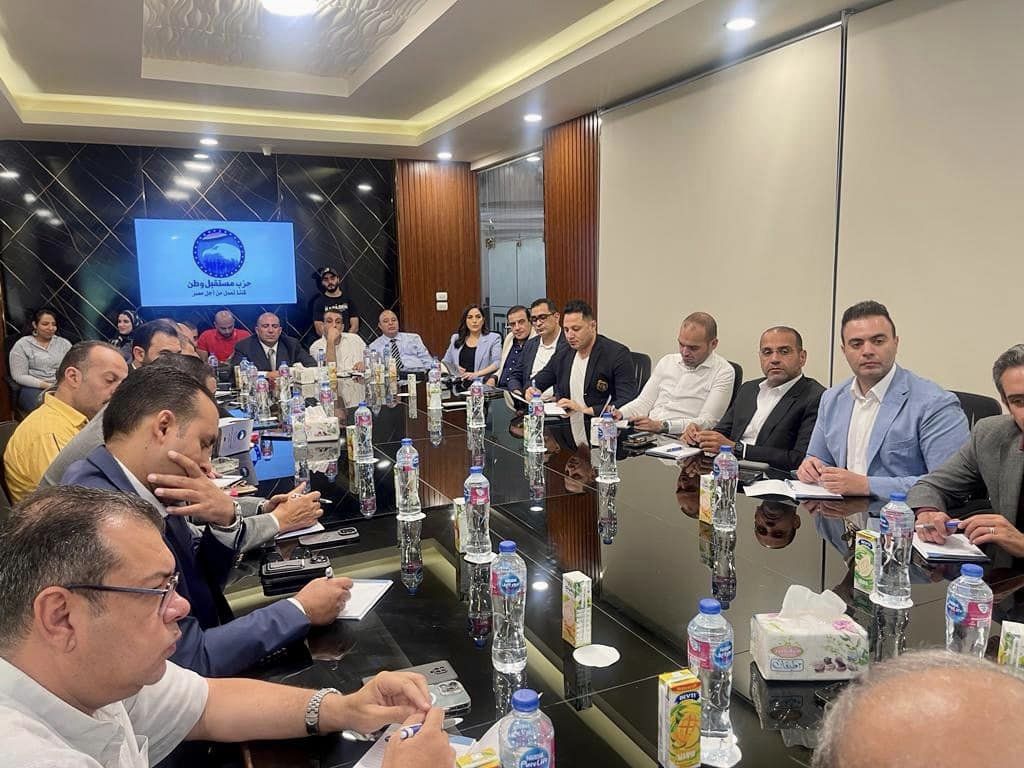 أمين تنظيم مستقبل وطن يجتمع بقيادات وأعضاء الأمانة المركزية للحزب
