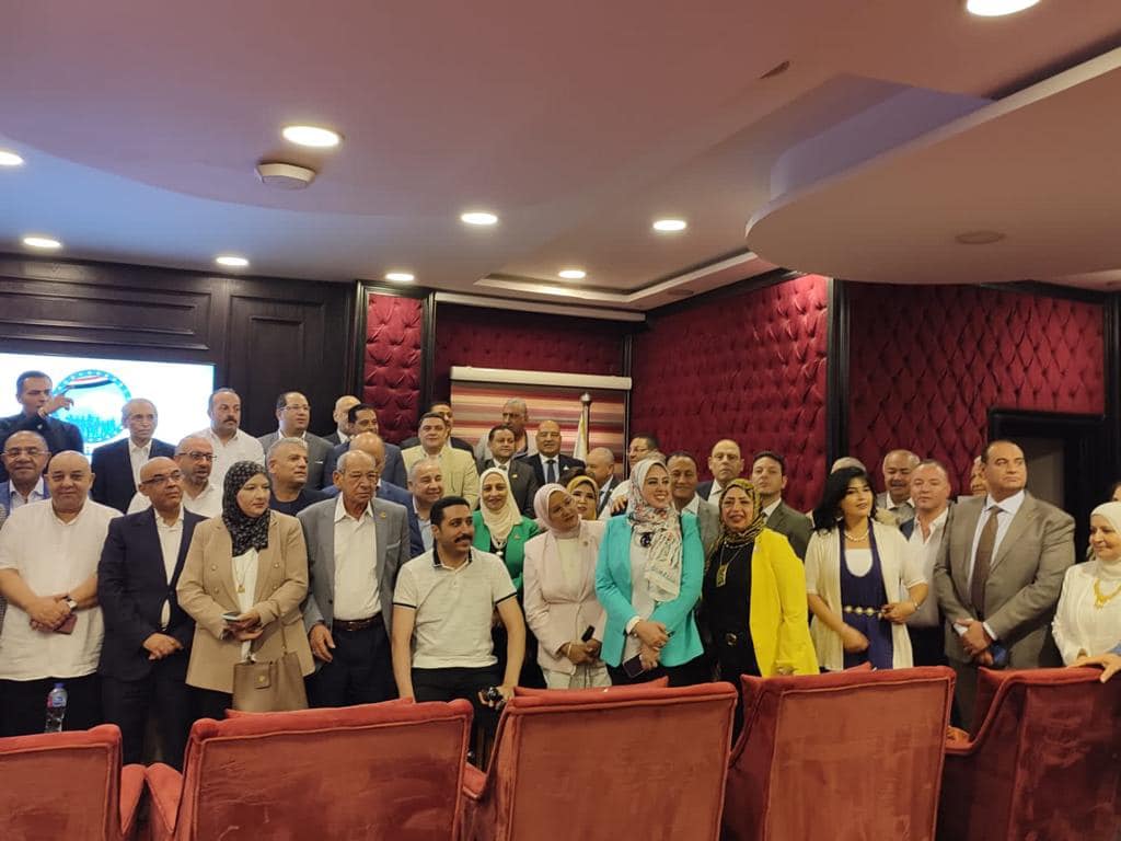 أمين تنظيم مستقبل وطن يلتقي بأمناء الحزب والهيئة البرلمانية