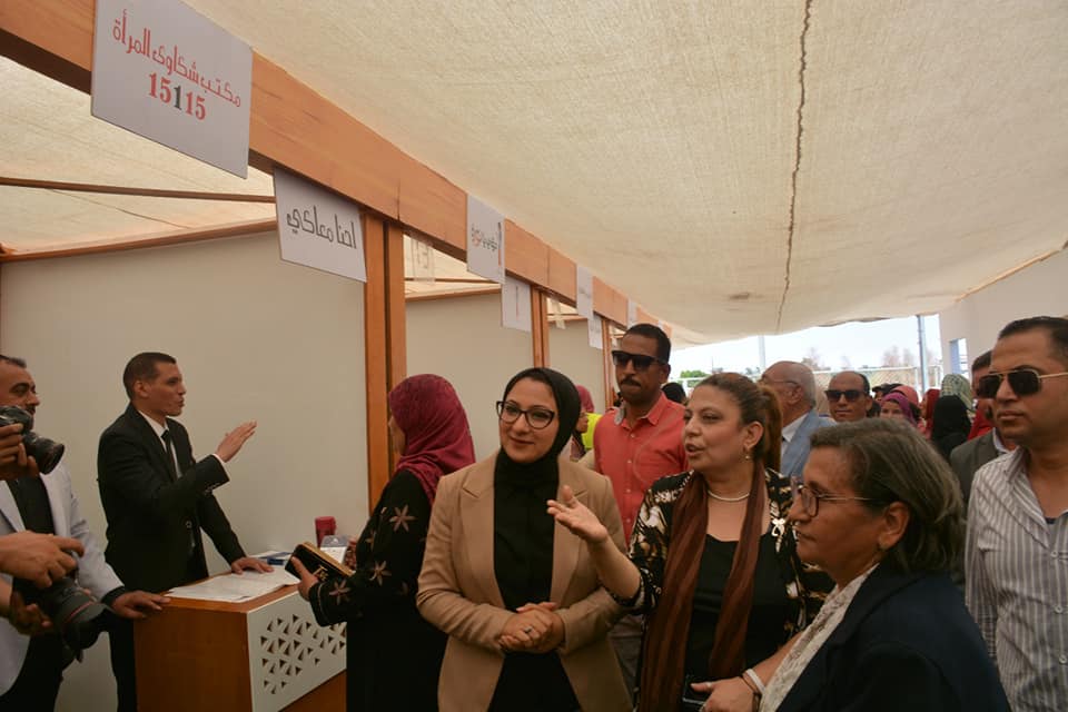 الوادي الجديد تطلق مبادرة تحويشة في بنك (1)