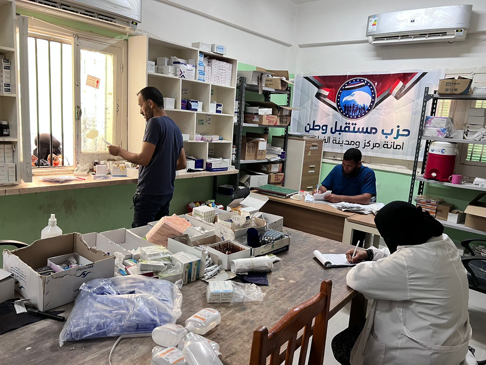 قافلة طبية مجانية ومؤتمرات جماهيرية لأبناء مركز الفرافرة في الوادي الجديد (5)