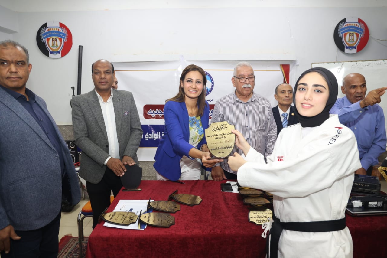 الملتقى الشبابي لدعم الفرق الرياضية في الخارجة (9)