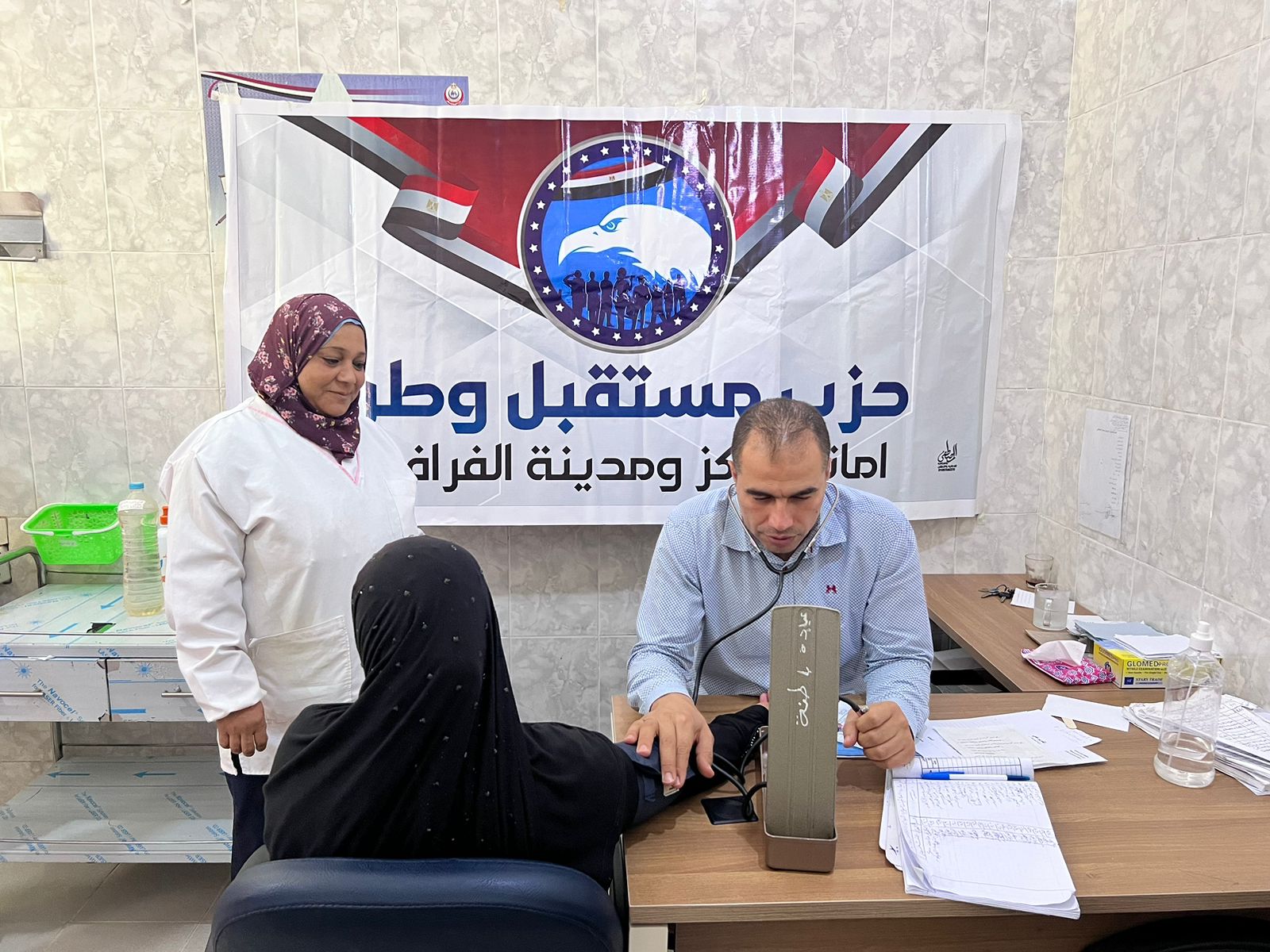قافلة طبية مجانية ومؤتمرات جماهيرية لأبناء مركز الفرافرة في الوادي الجديد (9)