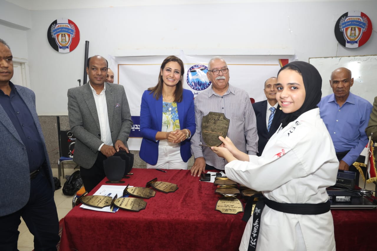 الملتقى الشبابي لدعم الفرق الرياضية في الخارجة (13)