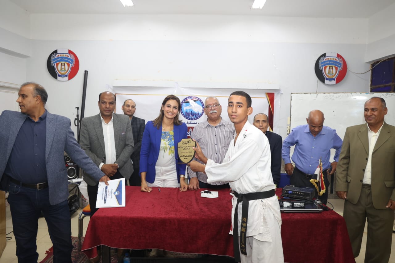الملتقى الشبابي لدعم الفرق الرياضية في الخارجة (18)