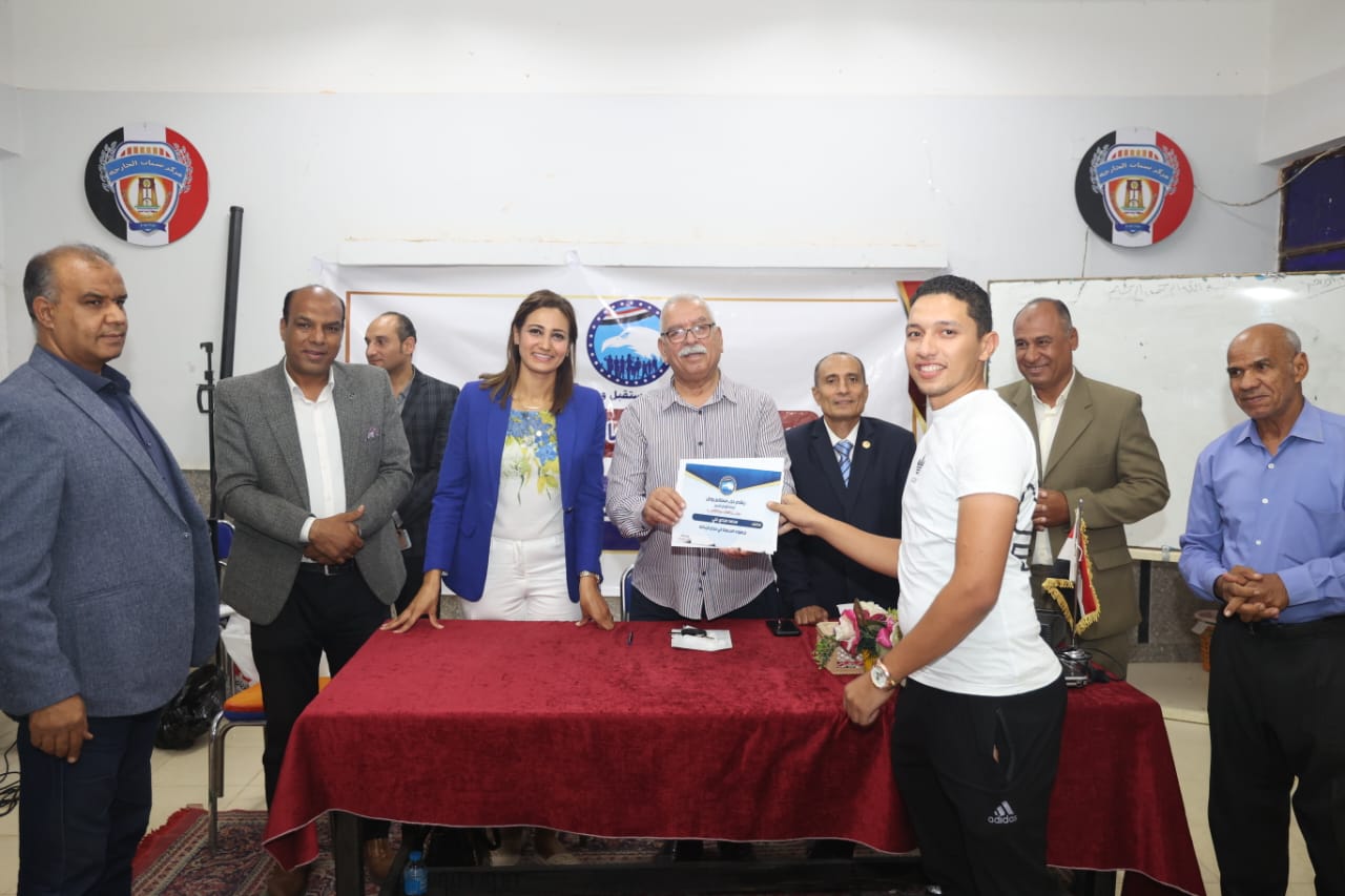 الملتقى الشبابي لدعم الفرق الرياضية في الخارجة (32)