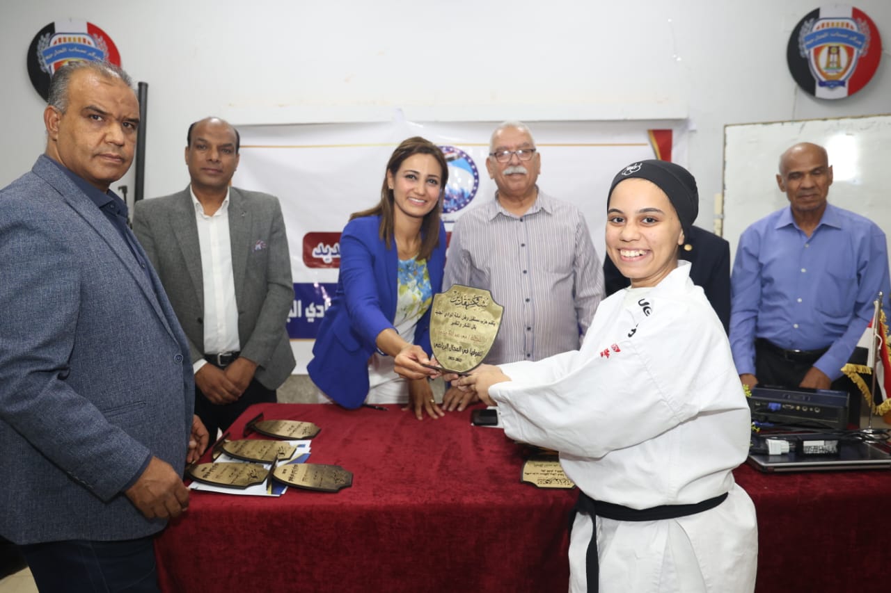 الملتقى الشبابي لدعم الفرق الرياضية في الخارجة (57)