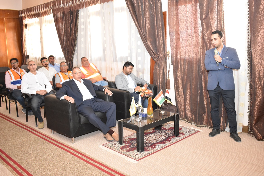 جانب من زيارة السفير الهندي لموقع فوسفات أبو طرطور (46)