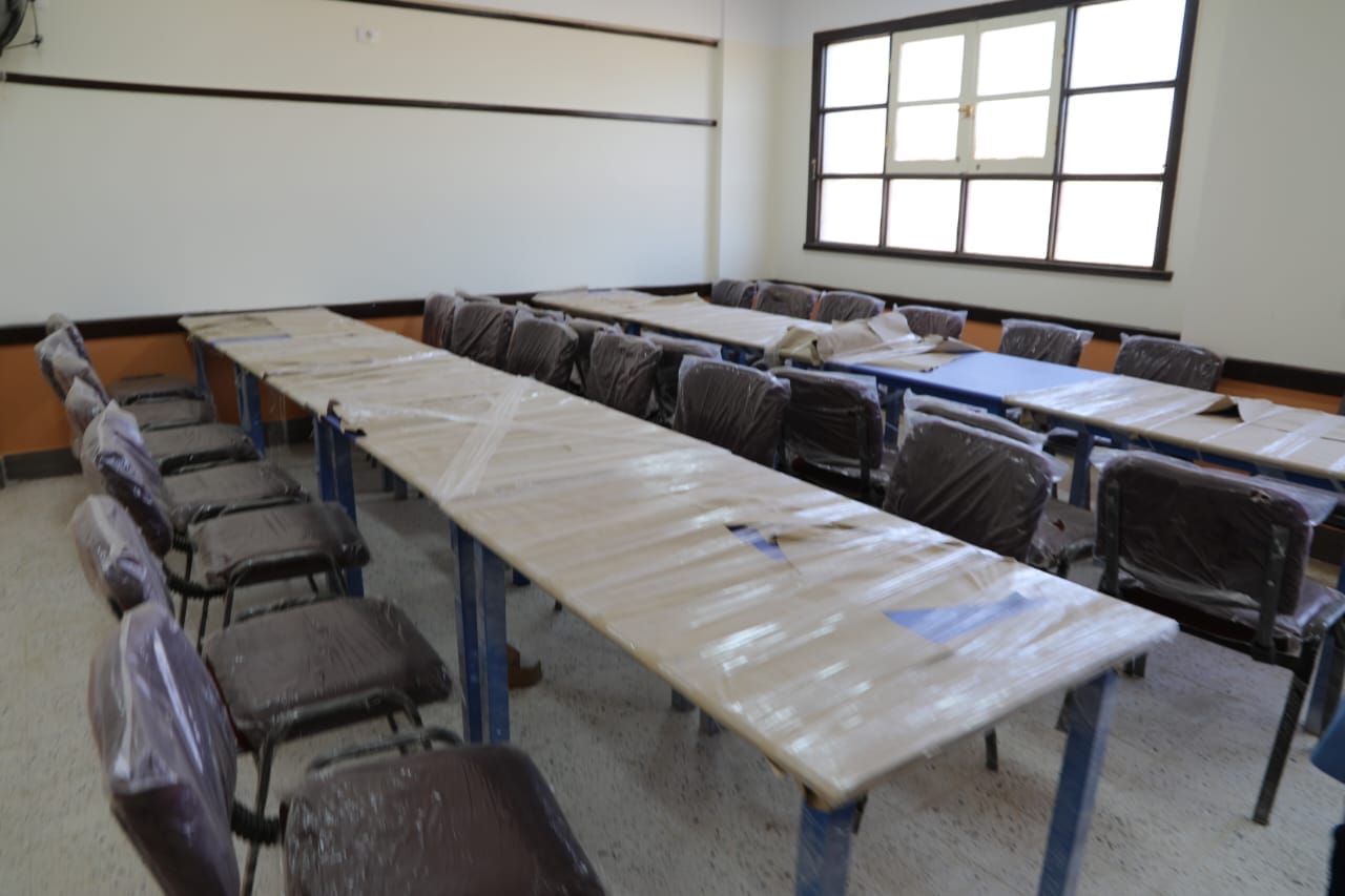 نائب محافظ الوادي الجديد تتابع جاهزية المدرسة الرسمية الدولية (2)