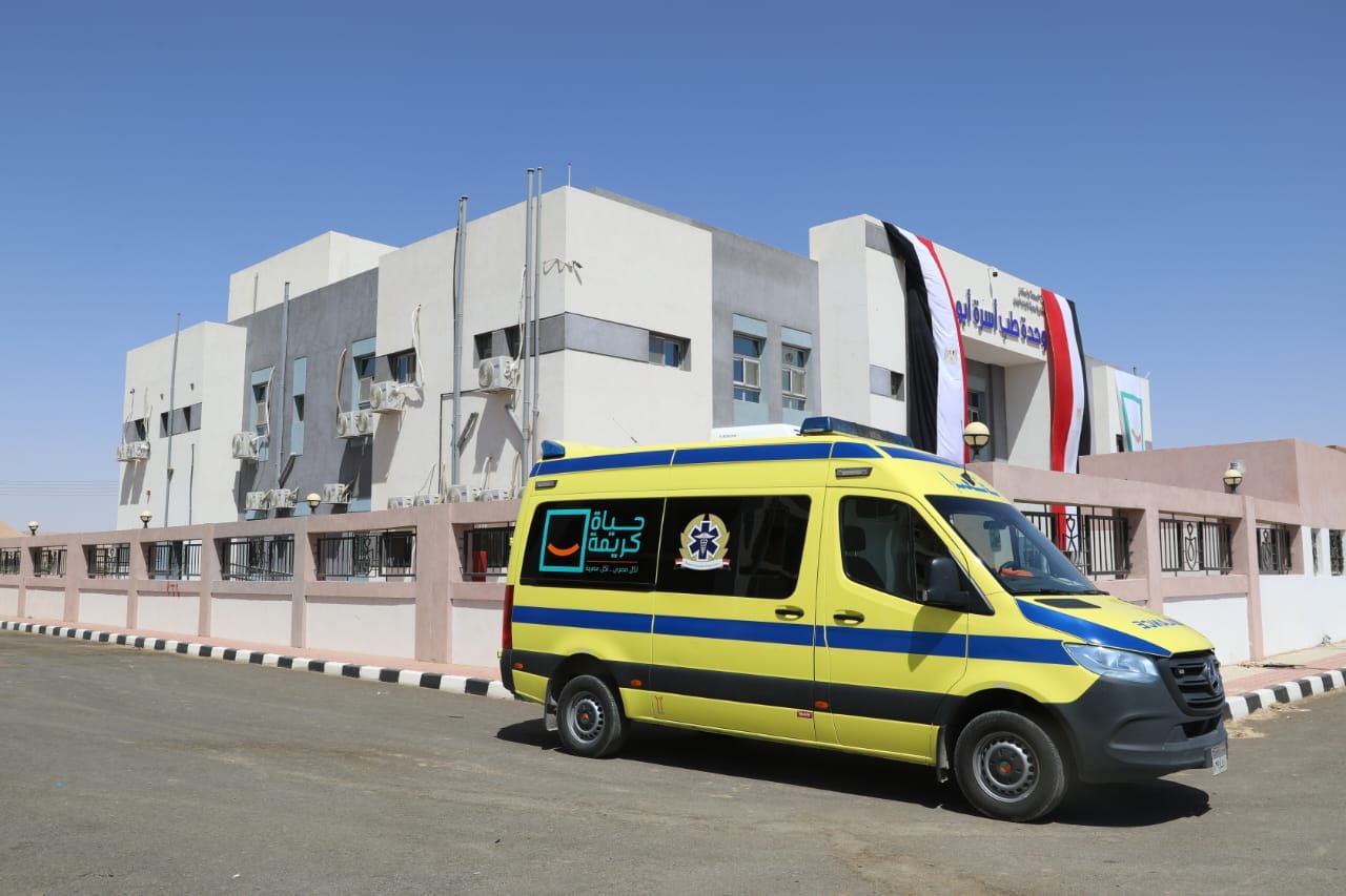 محافظ الوادي الجديد يتفقّد مشروعات حياة كريمة بالفرافرة (9)