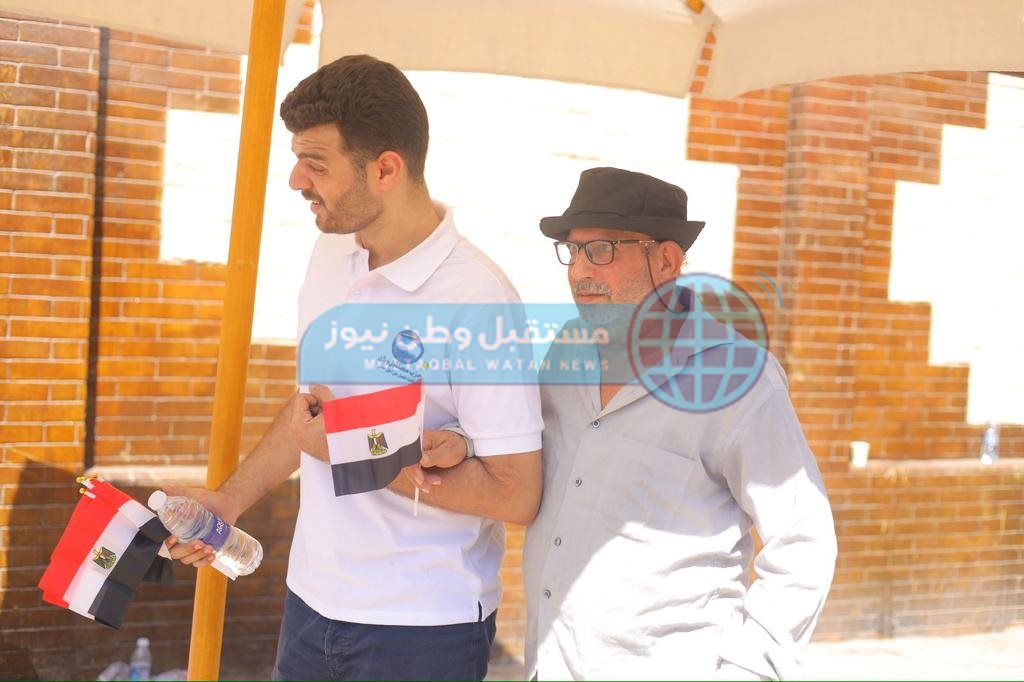 توافد أمانة حزب مستقبل وطن بالقاهرة على مكاتب الشهر العقاري لتحرير توكيلات لترشيح الرئيس السيسي
