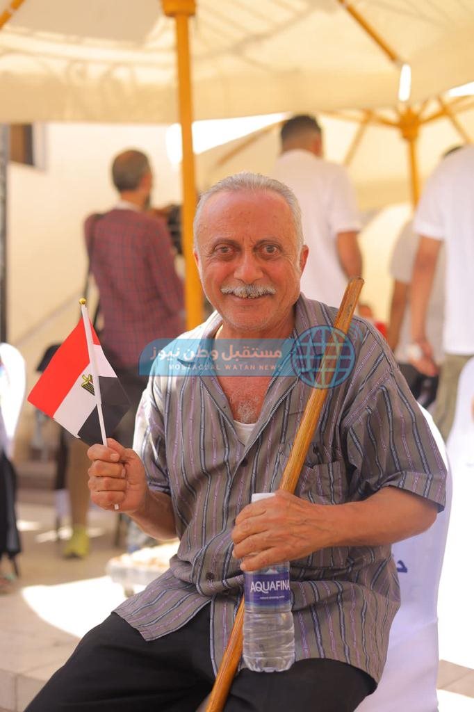 توافد أمانة حزب مستقبل وطن بالقاهرة على مكاتب الشهر العقاري لتحرير توكيلات لترشيح الرئيس السيسي
