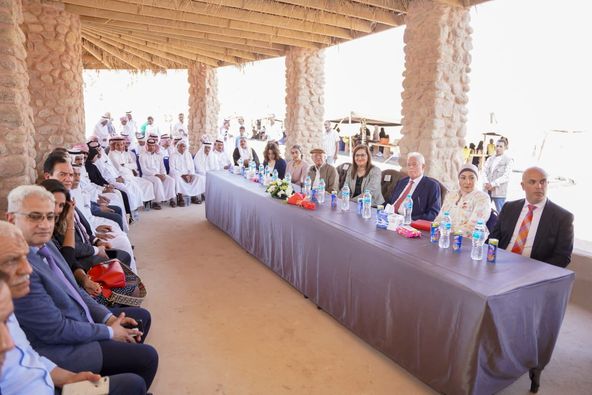 توافد أمانة حزب مستقبل وطن بالقاهرة على مكاتب الشهر العقاري لتحرير توكيلات لترشيح الرئيس السيسي
