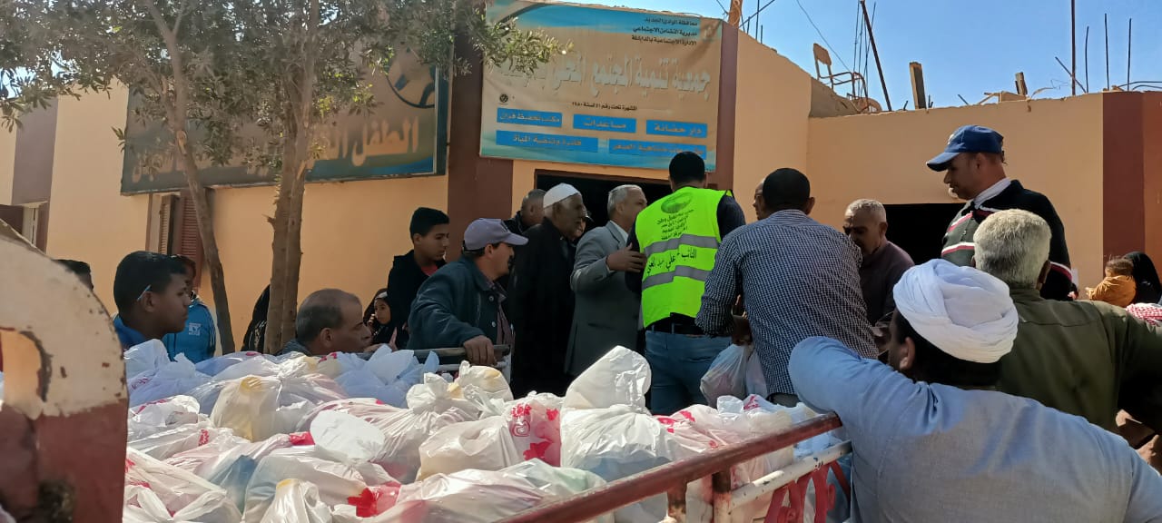 طرح سلع مخفضة بقرى الوادي الجديد في منافذ متحركة