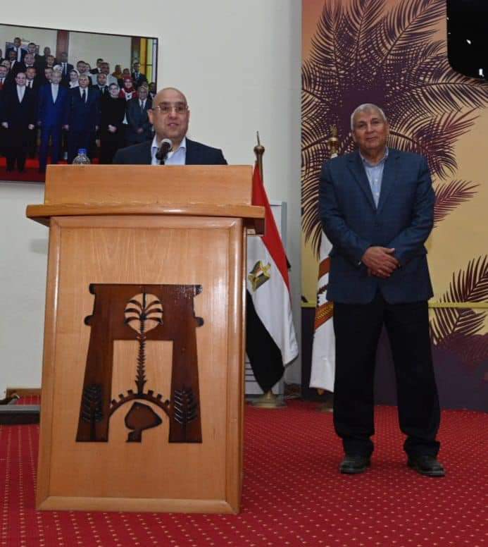 وزير الإسكان يلقي كلمة في مؤتمر لسكان الوادي الجديد