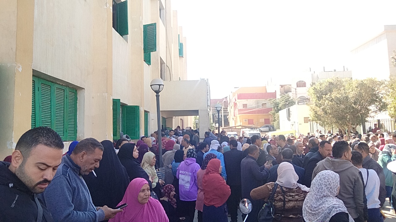 تجمع اهالي التلاميذ