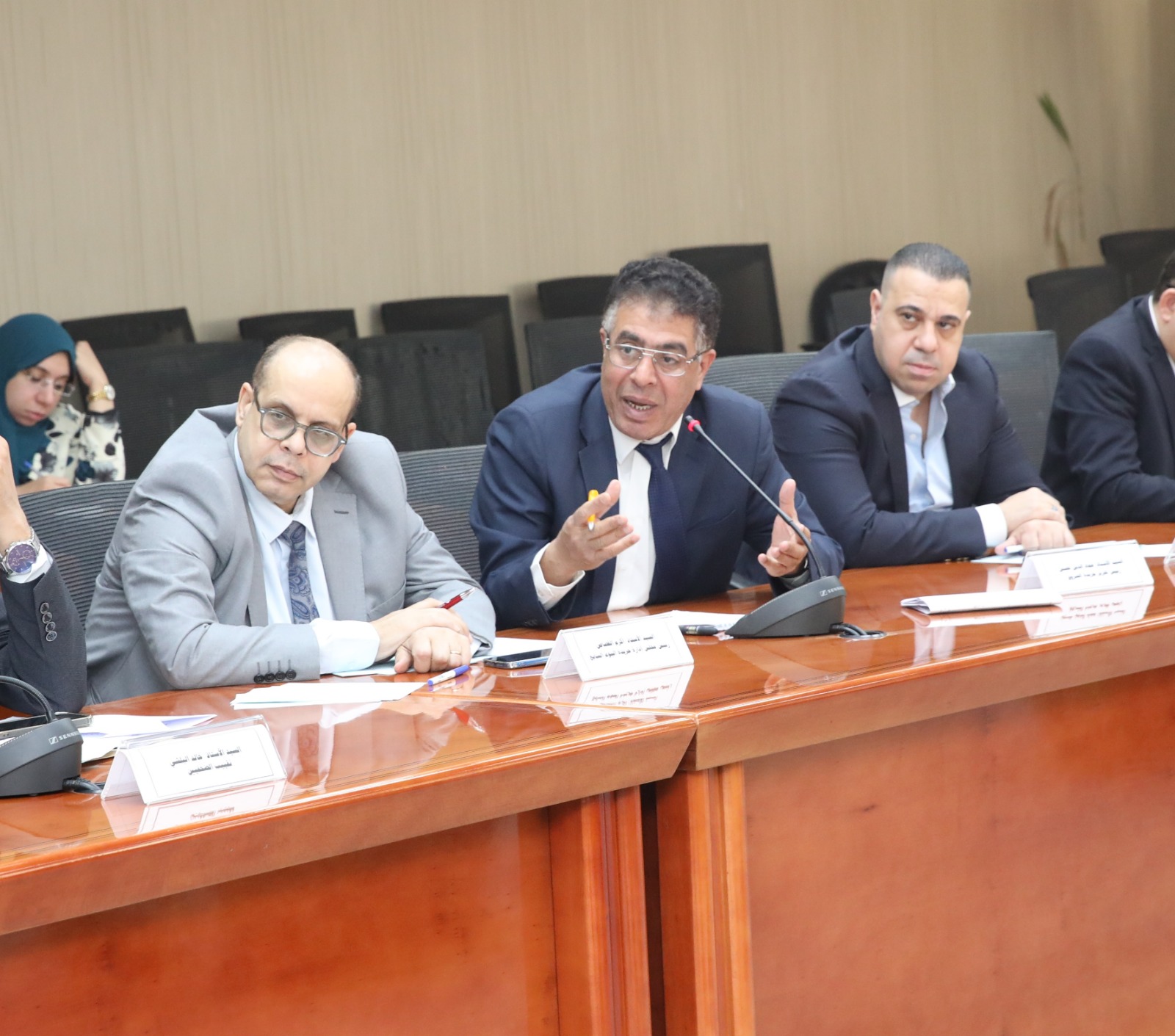 وزير المالية خلال لقائة رموز الصحافة والإعلام