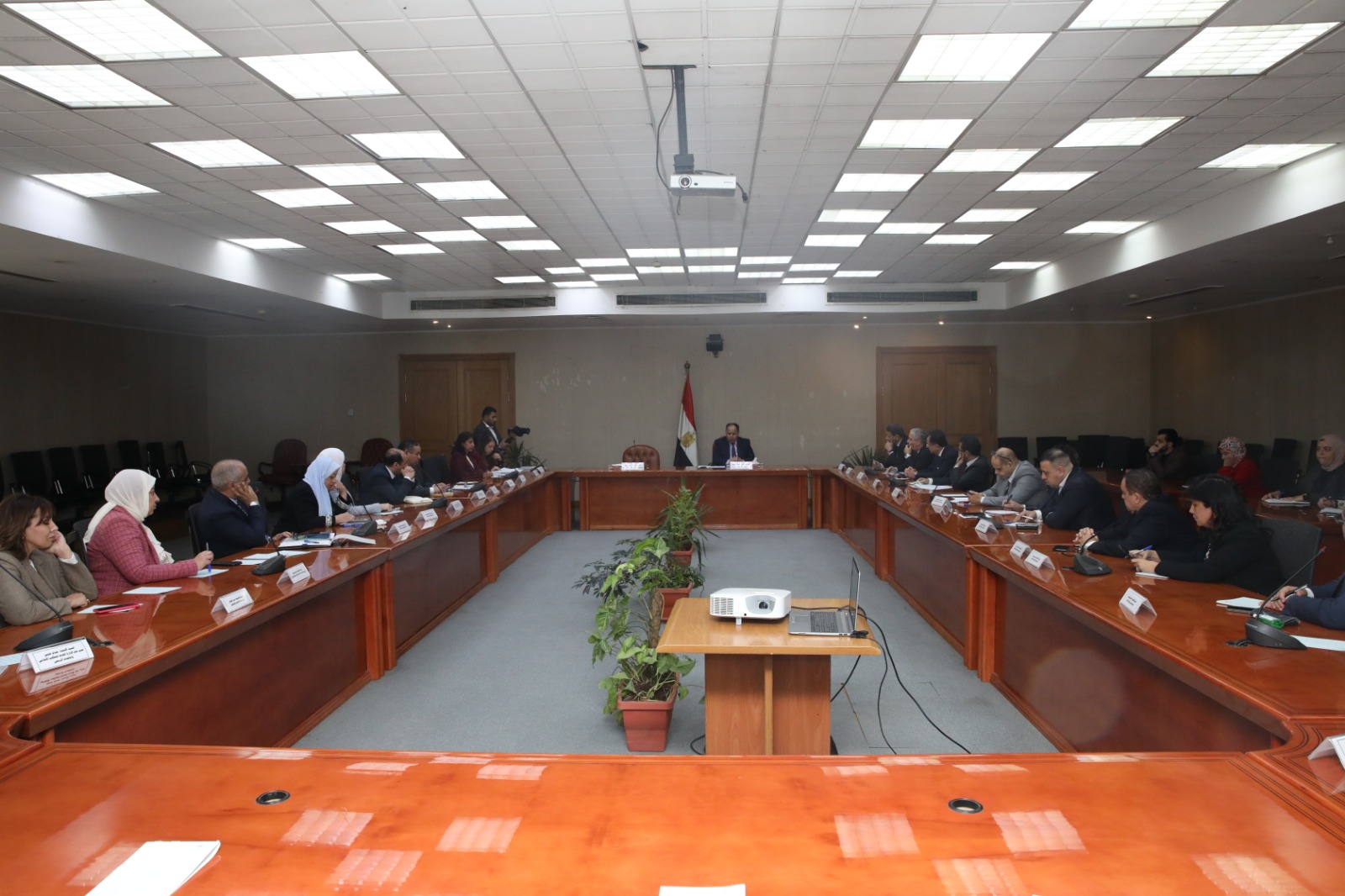 وزير المالية خلال لقائة رموز الصحافة والإعلام