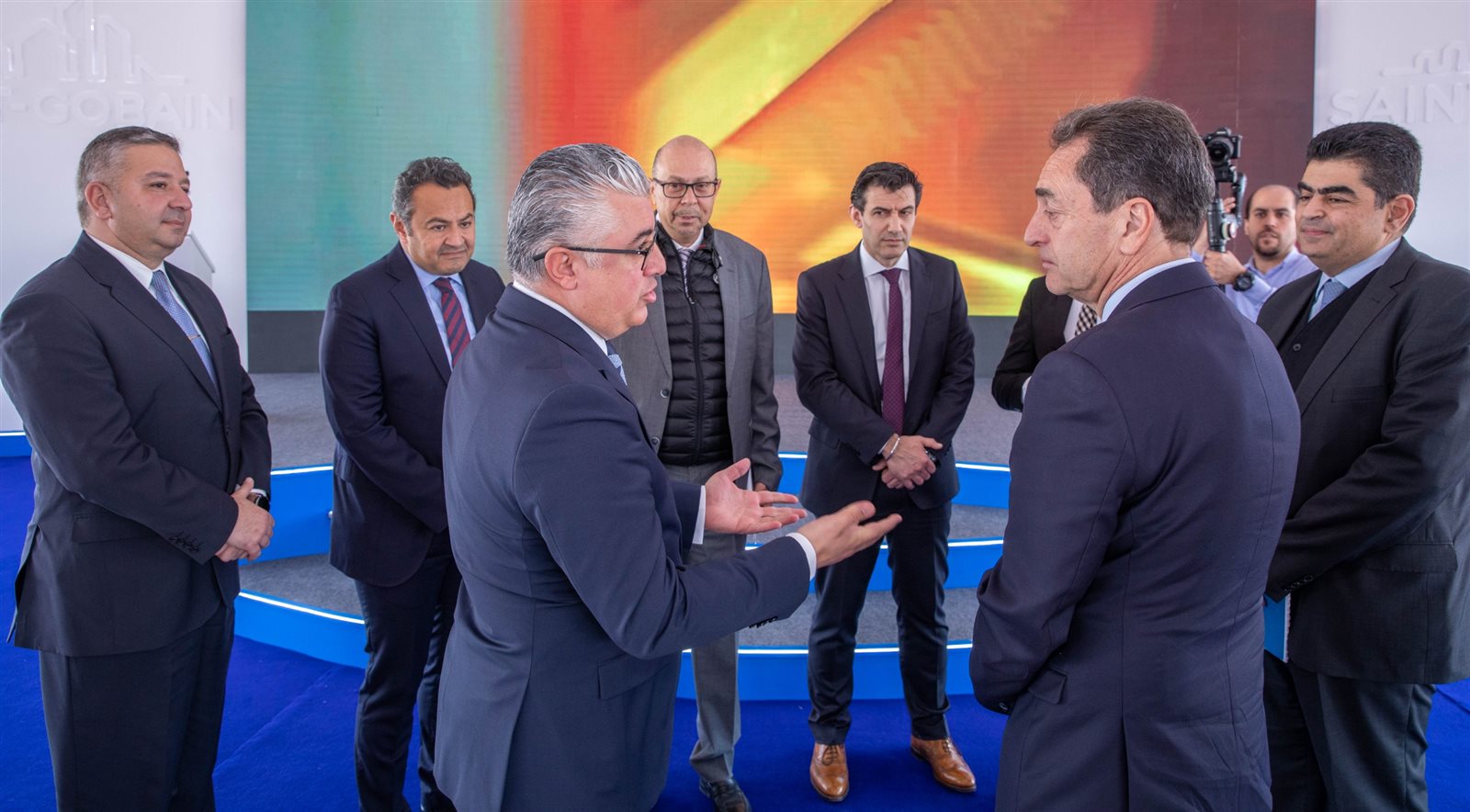 وضع حجر الأساس لمصنع الزجاج ومحطة طاقة شمسية