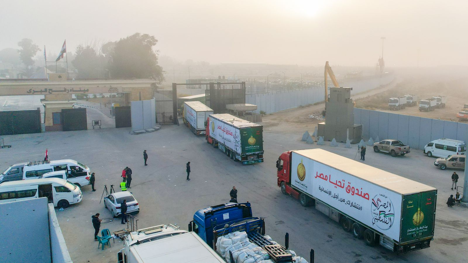 وصول المساعدات للجانب الفلسطينى