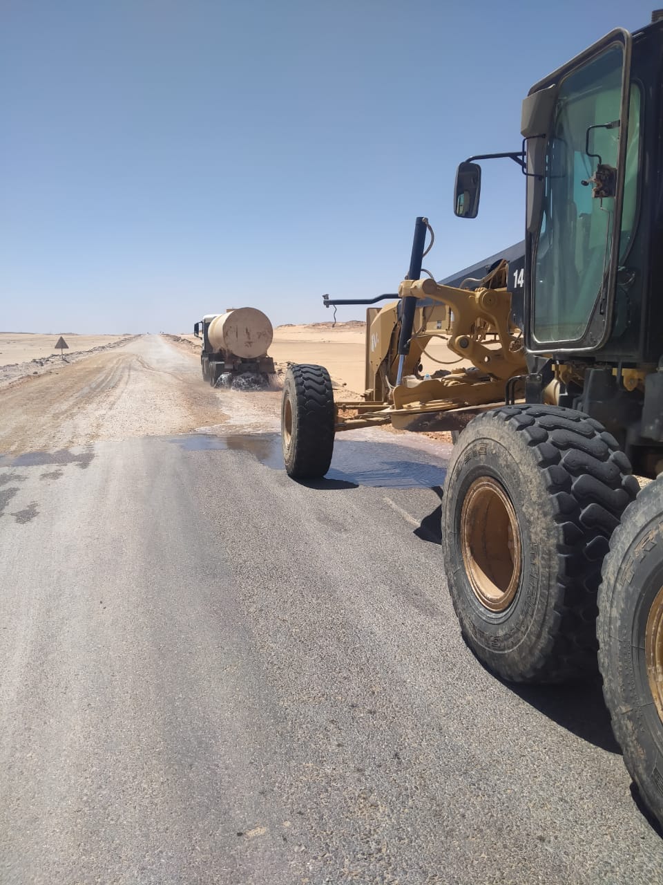 إصلاح أخطر طرق الوادي الجديد بعد تكرار الحوادث