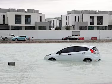 أمطار غزيرة تشهدها دول الخليج