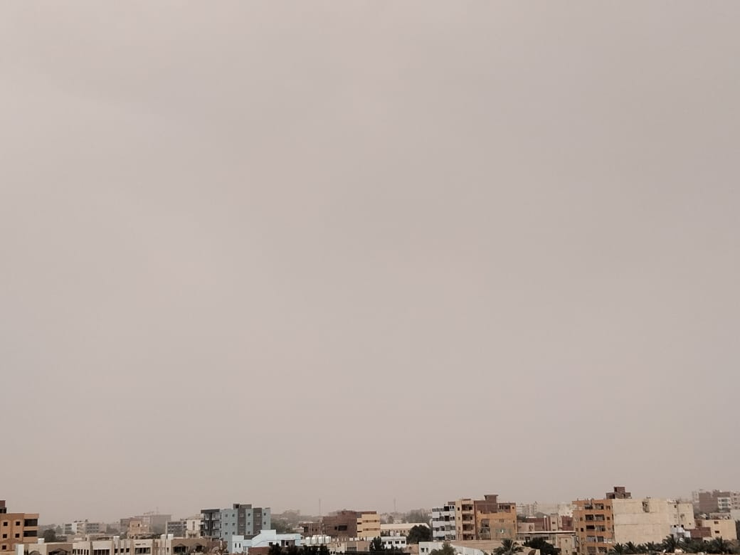 انخفاض شديد في درجات الحرارة وسحب كثيفة تغطي أنحاء الوادي الجديد (2)