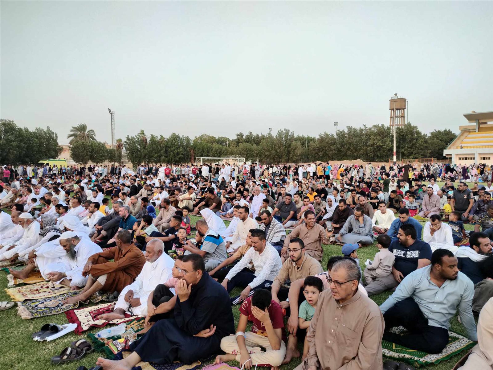 صلاة عيد الأضحى المبارك بساحات الوادي الجديد (1)