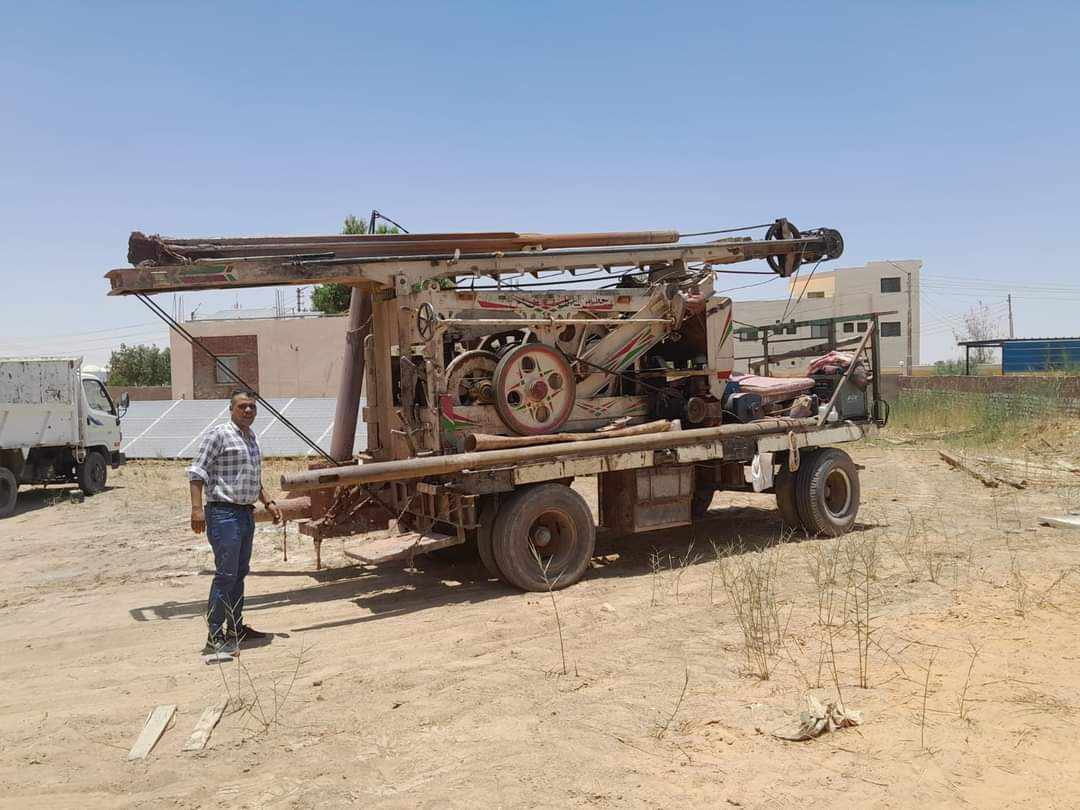 ضبط حفار آبار جوفية مخالف بأراضي مملوكة للدولة في الوادي الجديد (3)