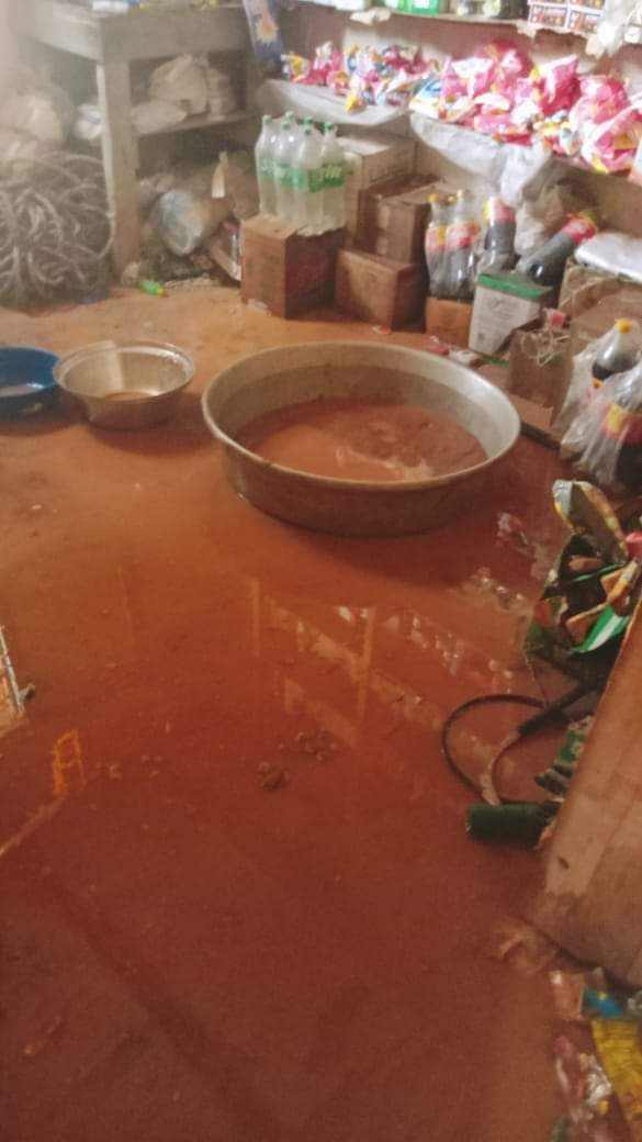 غرق منازل المواطنين بقري الاربعين بسبب مياه الأمطار الغزيرة بالوادي الجديد (9)