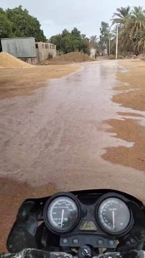 أمطار غزيرة بمركز باريس (2)