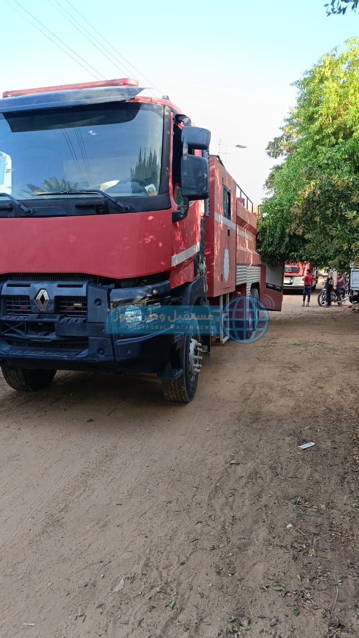 حريق بمزرعة نخيل بقرية القلمون بالداخلة (3)