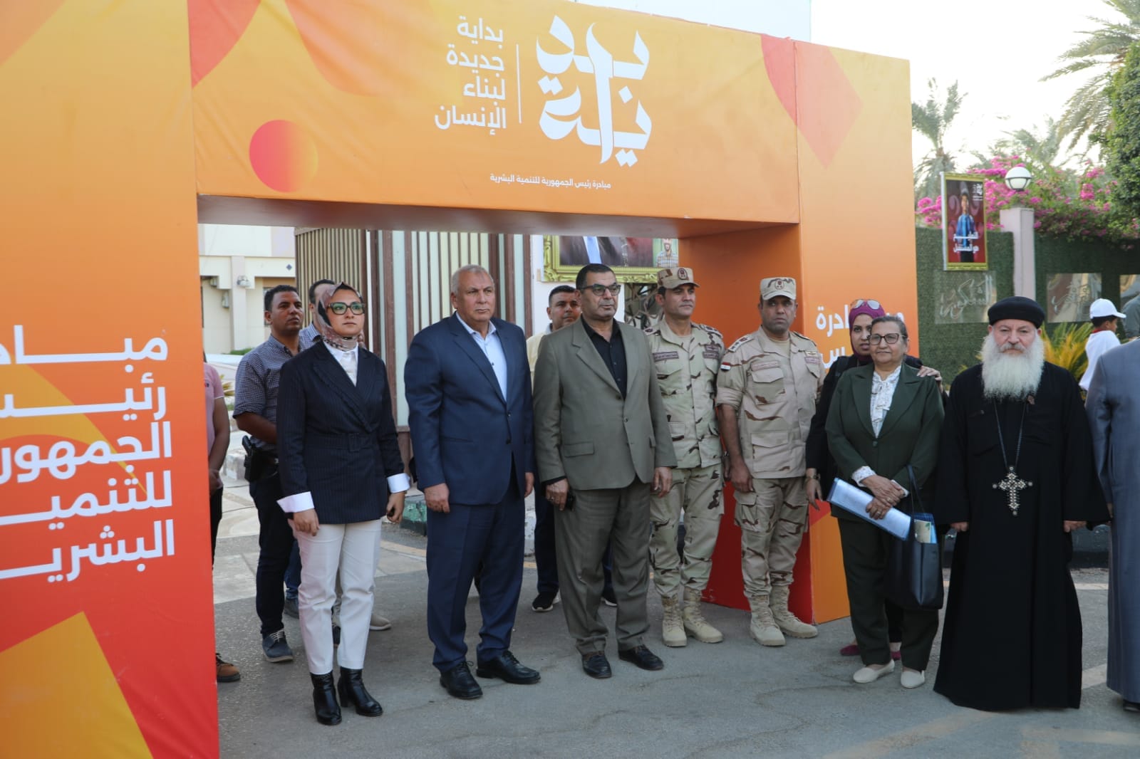صور محافظ الوادي الجديد يدشّن المبادرة الرئاسية بداية جديدة لبناء الإنسان (10)