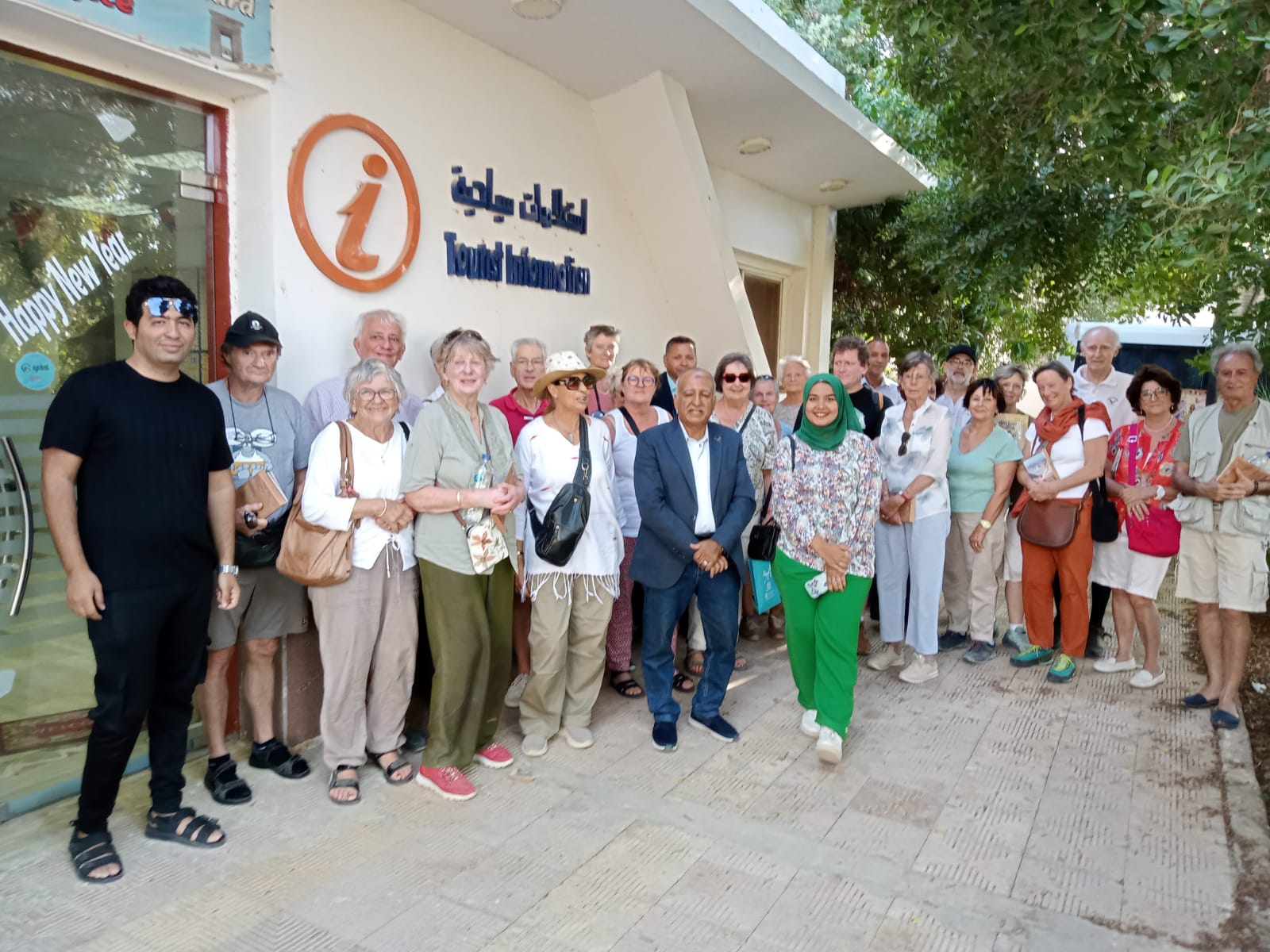 وفد بلجيكي يزور الوادي الجديد وتستقبلهم هيئة تنشيط السياحة بالخارجة (2)