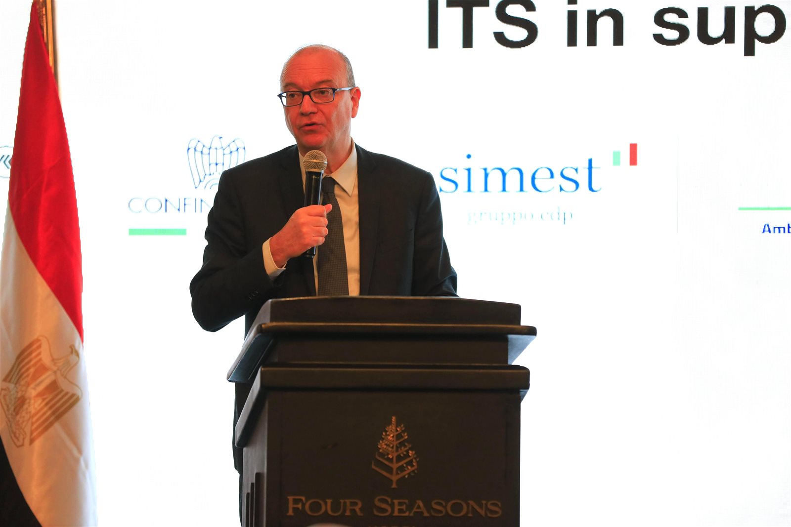 903e2136-1b35-4527-a84c-41620ec1c13a