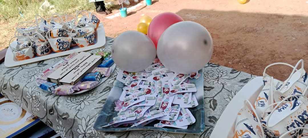 عيدية وشوكولاتة وبلالين وجاتوه.. المدارس تستقبل الطلاب في أجواء من البهجة بعد العيد (2)