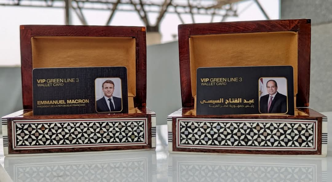 66749-كارت-الرئيس-الفرنسى-والرئيس-السيسى
