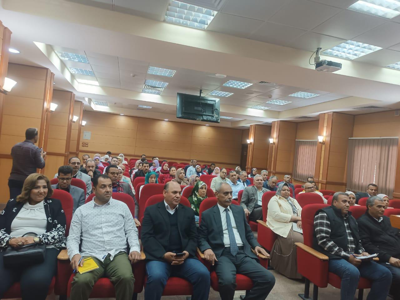 687e590a-33c2-4f4b-8b0a-cc296314d16f