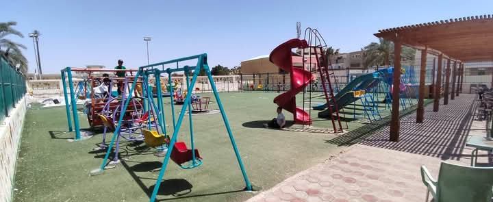 حدائق الوادي الجديد خالية من الاهالي بسبب الحرارة (4)