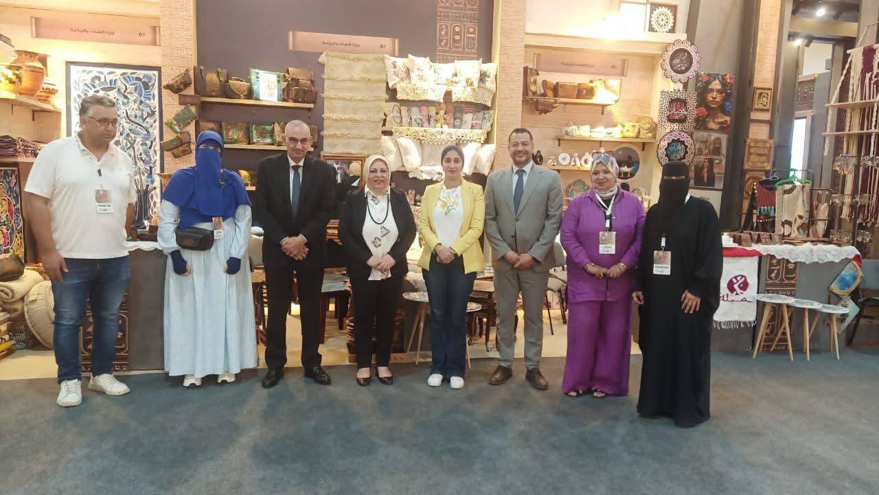 الوادي الجديد تشارك في معرض تراثنا (3)