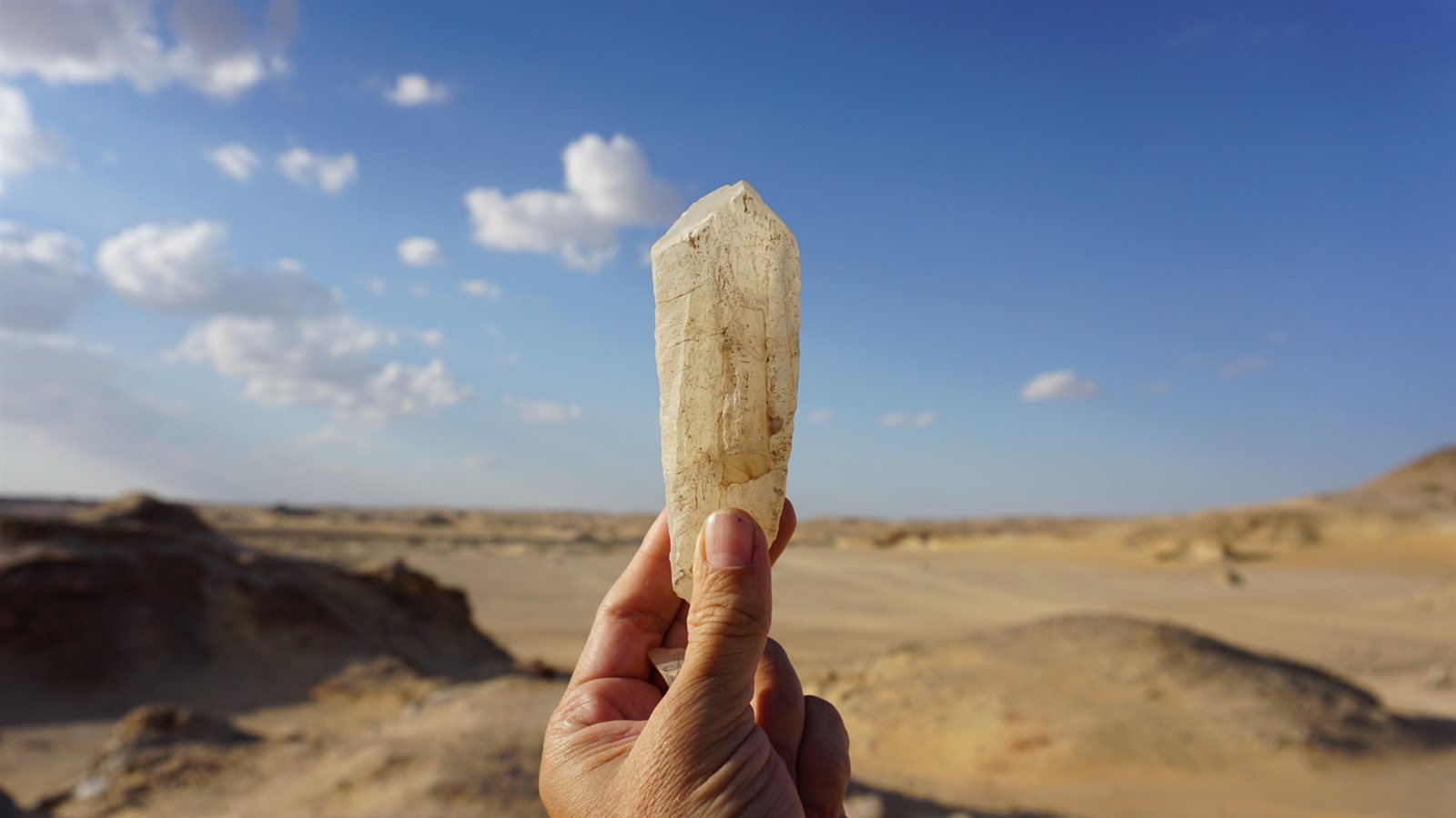 صخور ومكونات جبل الكريستال بواحة الفرافرة (23)