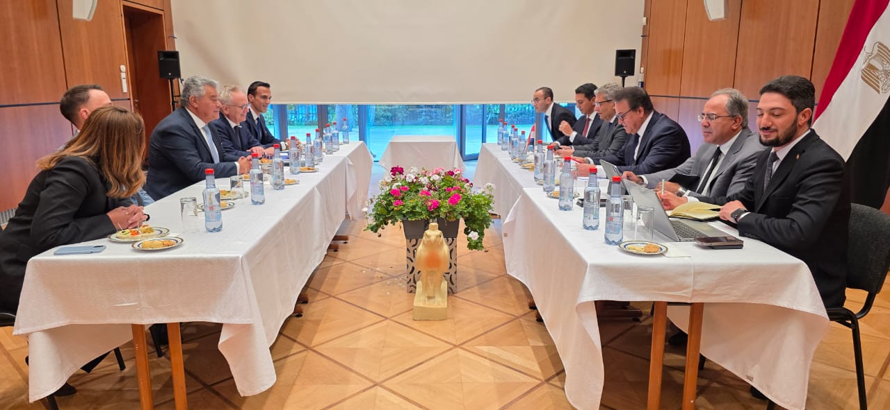 dd175e21-2653-4df5-b1a6-e7df27015829